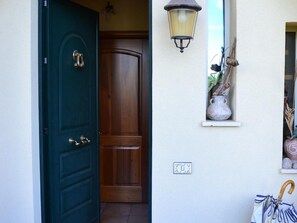 Exterior detail - Room-suite Rosa - B&b S - Elia (Caltanissetta)
