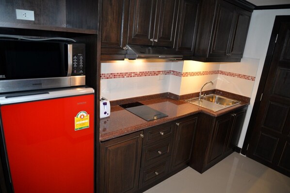 Condo, 1 Bedroom | Private kitchen