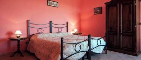 2 bedrooms