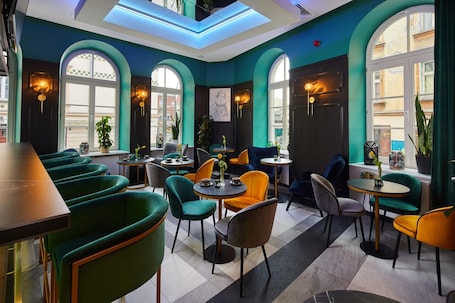 Bar (on property). Hotel Estera