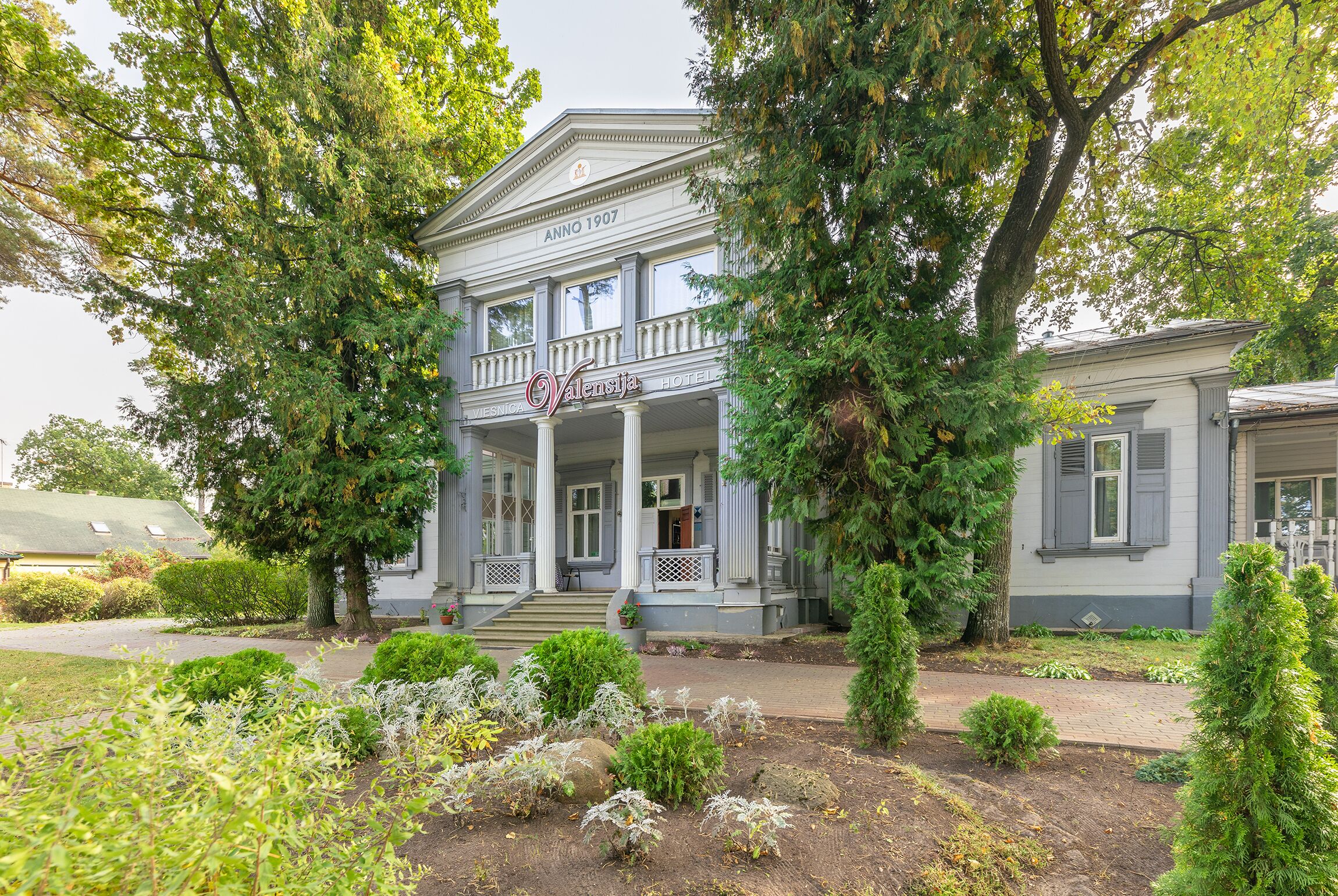 Huone, 1 makuuhuone, tupakointi sallittu, näköala puutarhaan | Ulkopuoli