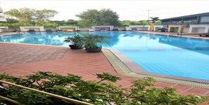 Appart'hôtel, 2 chambres | Piscine | Piscine extérieure