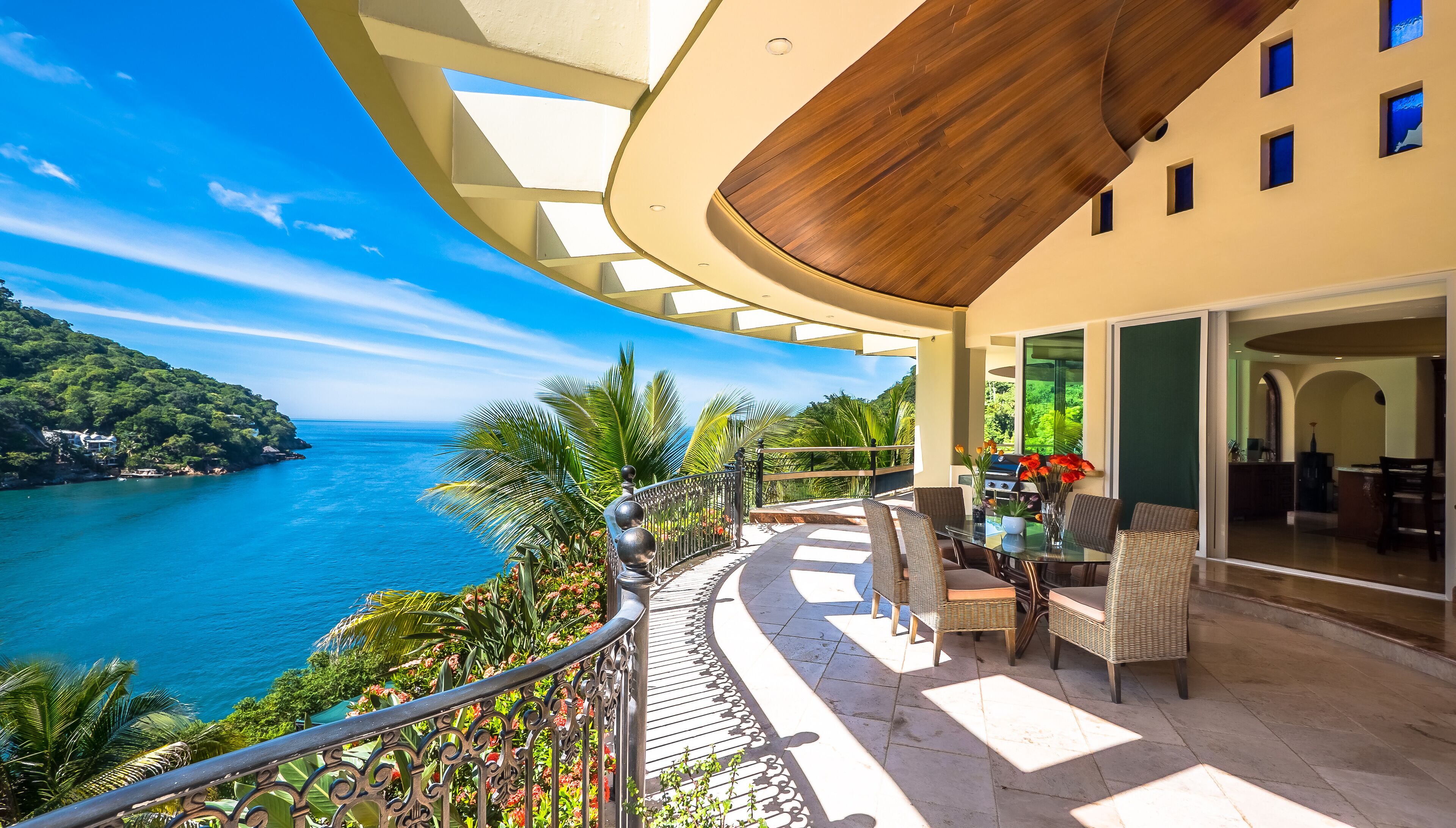 Photo - Fully Staffed, Beach frontage Luxury Villa