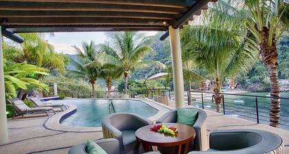 Fully Staffed, Beach Frontage Luxury Villa