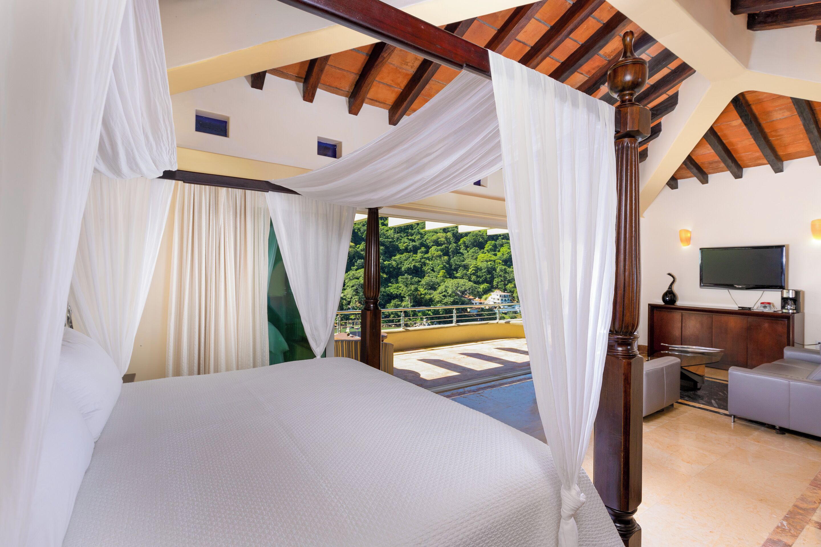 Photo - Fully Staffed, Beach frontage Luxury Villa
