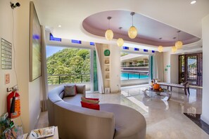 Villa, Multiple Bedrooms, Private Pool, Garden View | Interior