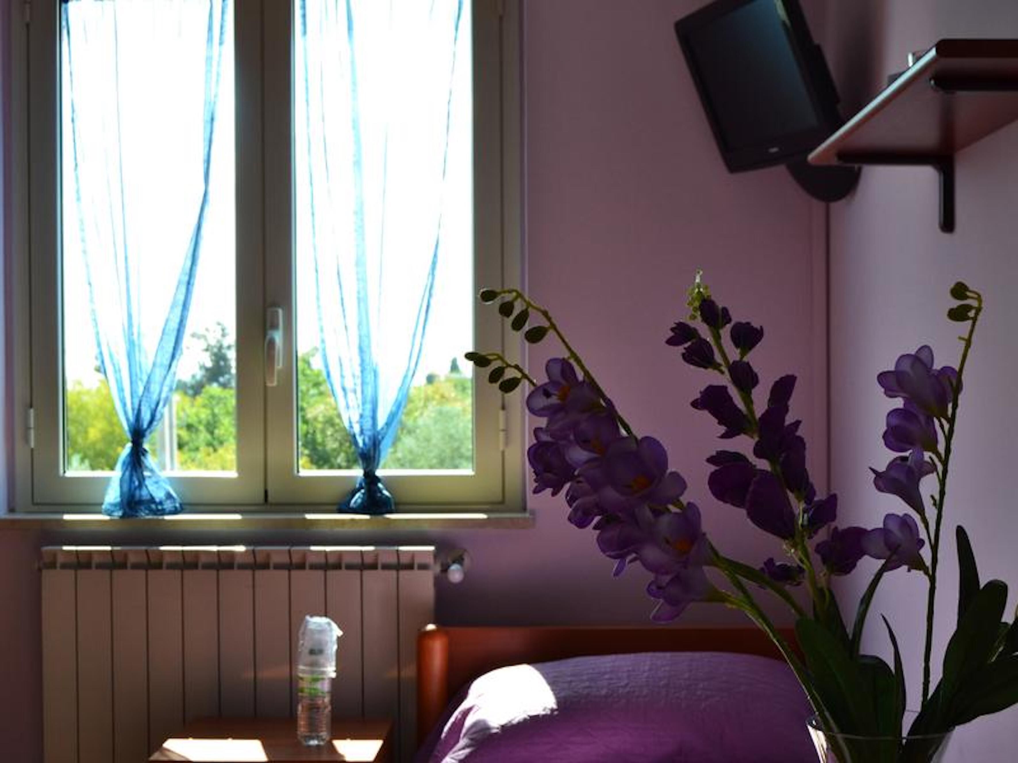 Room, 1 Bedroom, Smoking, Balcony | 1 bedroom