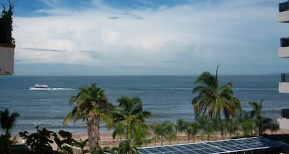 Room in Apartment - Vallarta Jr Suites in the Exclusive Zona Romantica