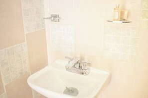 Room, 1 Bedroom, Smoking, Terrace | Bathroom | Towels - Room-cancun Guest House 5 (Cancun)