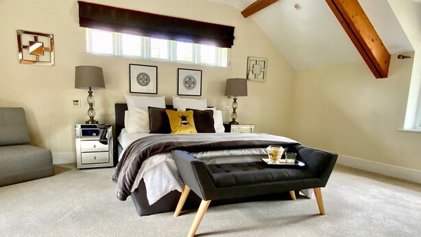 Unclassified image, 1 of 20, button - Burway House - The Beam Room (Staines)