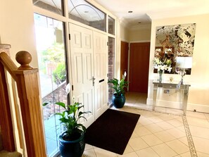 Lobby - Burway House - The Beam Room (Staines)