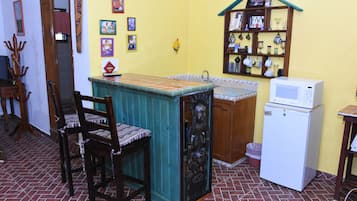 Dormitorio compartido, 1 habitación, balcón | Interior