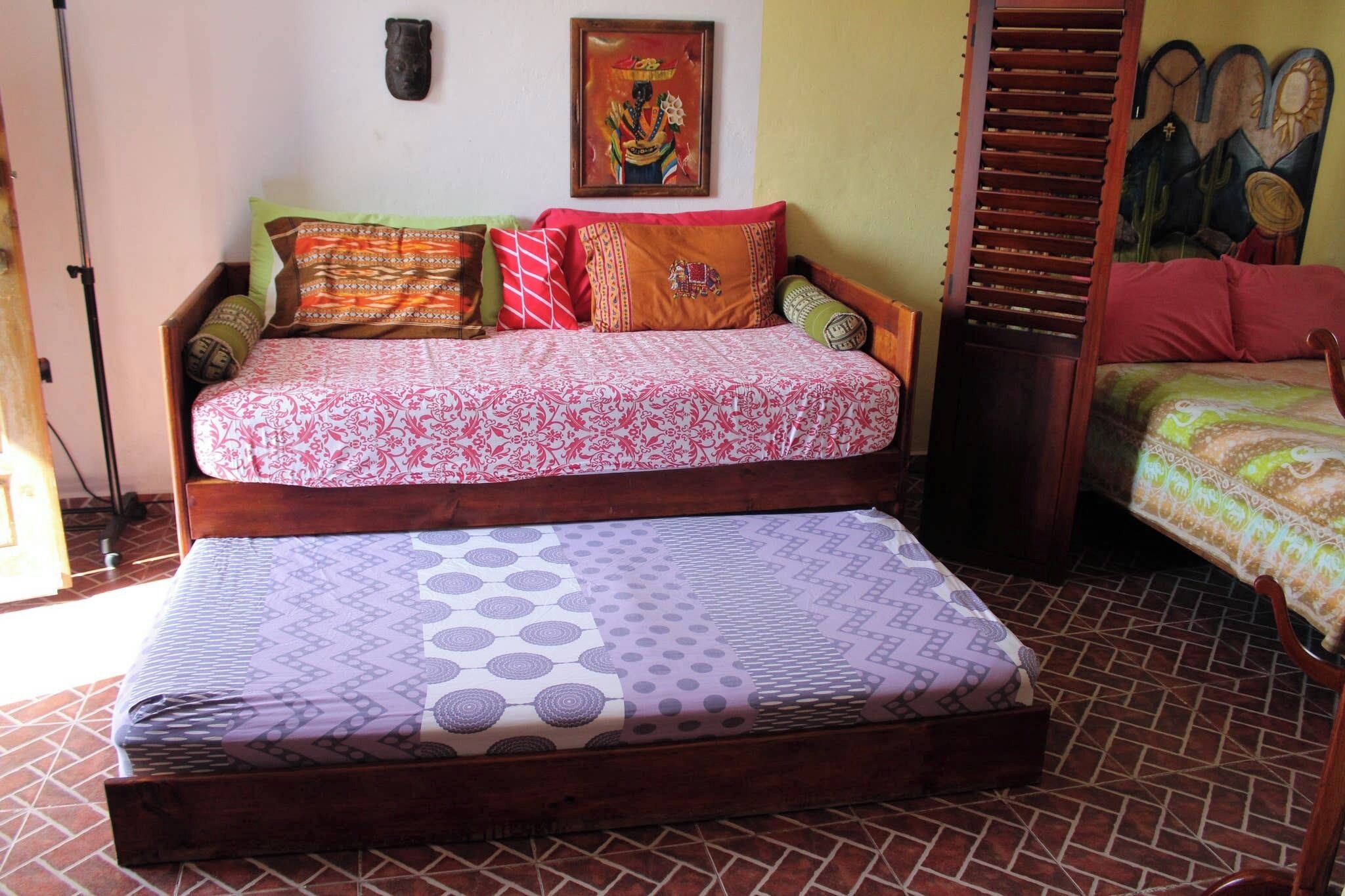 Dormitório compartilhado, 1 quarto, sacada | 1 quarto, roupa de cama