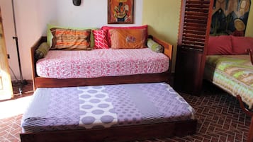 Dormitório compartilhado, 1 quarto, sacada | 1 quarto, roupa de cama