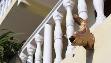 Dormitorio compartido, 1 habitación, balcón | Entrada de la propiedad