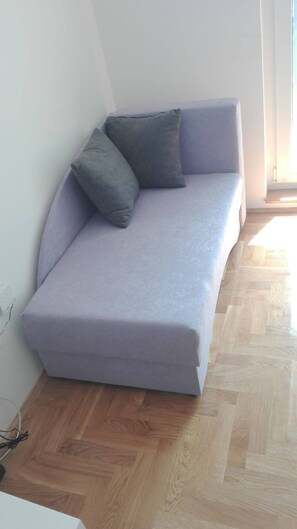 1 habitación, wifi y ropa de cama