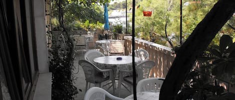 Kamer, 1 slaapkamer, roken, balkon | Dineren