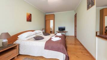 Room, 1 Bedroom, Smoking, Balcony | 1 bedroom, free WiFi