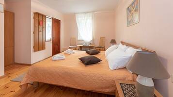 Habitación, 1 habitación, fumadores, balcón | 1 dormitorio