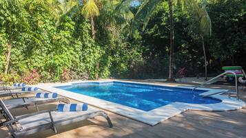 Villa, 6 Schlafzimmer, Raucher, eigener Pool | Pool | Außenpool