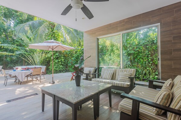 Villa, 6 habitaciones, fumadores, piscina privada | Restaurante al aire libre