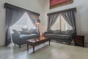 Living room - Villa Beach Adventure Relax Holiday Private Pool BBQ Maid Service Golf (Playa del Carmen)