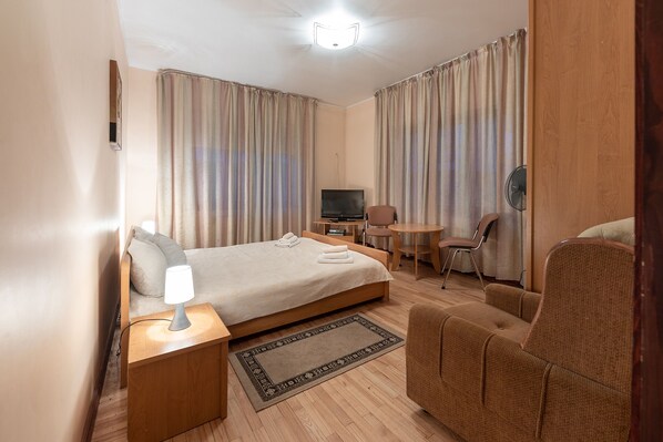 Room, 1 Bedroom, Smoking, Terrace | 1 bedroom, WiFi - Room in B&B - Valensija - Apartment, 2 Adults and 2 Children (Jurmala)