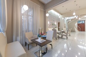 Quarto, 1 quarto, para fumantes, terraço | Opções para refeição