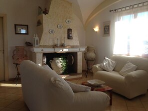 Flat-screen TV - Casa Funtana Cortese (Orosei)