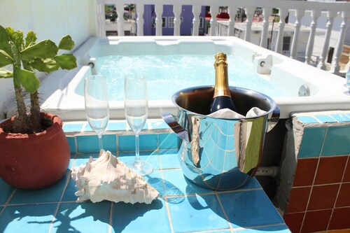 Room in B&B - Cancun Guest House 4 Terrace Tub