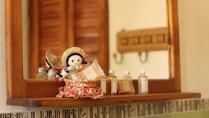Room, 1 Bedroom, Terrace, Garden View | Bathroom amenities - Room-cancun Guest House 4 Terrace Tub (Cancun)