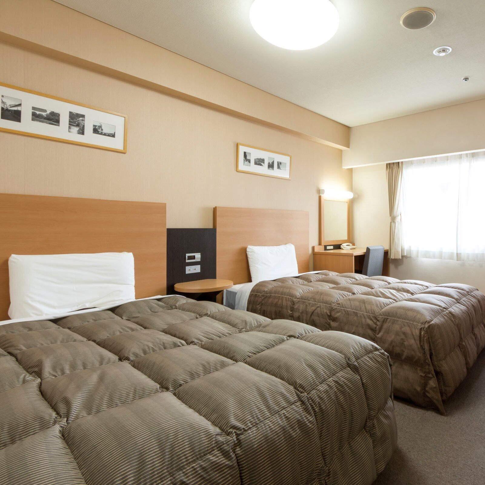 Down comforters, desk, blackout drapes, free WiFi