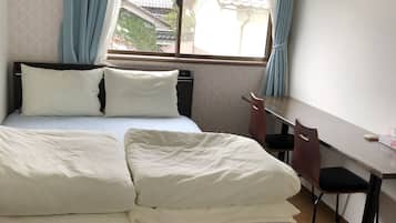 Quarto casal, para não fumantes | Quartos à prova de som, ferros/tábuas de passar roupa, Wi-Fi de cortesia