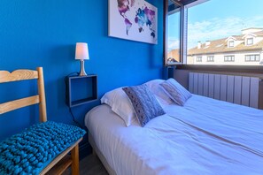 2 chambres, fer et planche Ă repasser, Wi-Fi, draps fournis