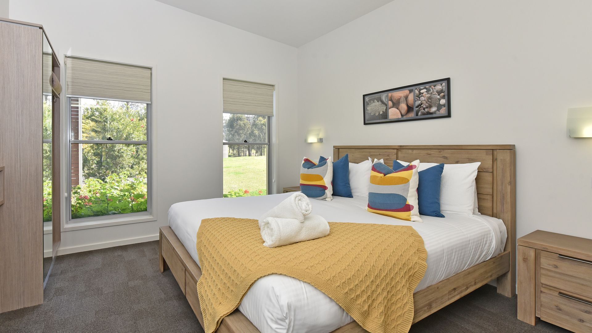 2 bedrooms, iron/ironing board, Internet