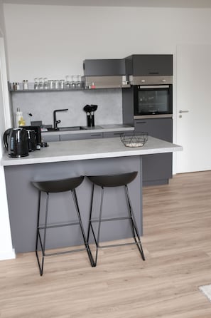 Căn hộ cơ bản, 1 phòng ngủ (incl. 75€ Cleaning Fee) | Bếp riêng | Tủ lạnh, lò vi sóng, lò nướng, bếp nấu 