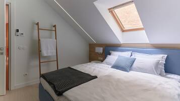 1 chambre, coffres-forts dans les chambres, fer et planche à repasser