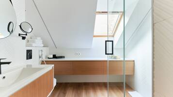 1 Schlafzimmer, Zimmersafe, Bügeleisen/Bügelbrett, WLAN