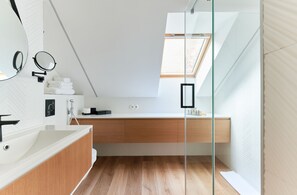 1 chambre, coffre-fort, fer et planche à repasser, Wi-Fi