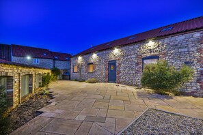 House | Exterior - Glebe Farm 4br, Sleeps 11, Hot Tub, Pet Friendly (Lincoln)
