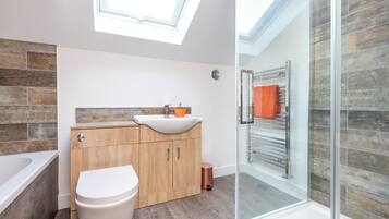 House | Bathroom | Separate tub and shower, deep soaking tub, hair dryer, towels