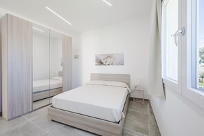 5 chambres, fer et planche à repasser, Wi-Fi gratuit, draps fournis