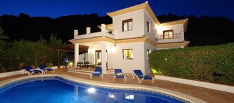 Villa Torcal 3, 8 Pers, piscine chauffée, WIFI, BBQ, Petfriendly
