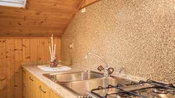 Fridge, stovetop, electric kettle, highchair