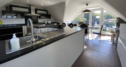 The Harbour Lookout - Sleeps 14 in 5 bedrooms