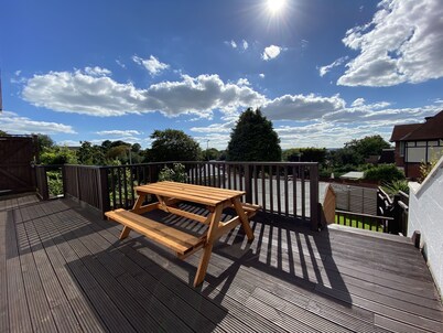 The Harbour Lookout - Sleeps 14 in 5 bedrooms