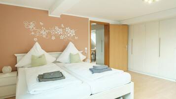 1 bedroom, desk, iron/ironing board, free WiFi