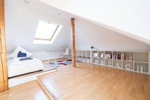 1 bedroom, desk, iron/ironing board, free WiFi