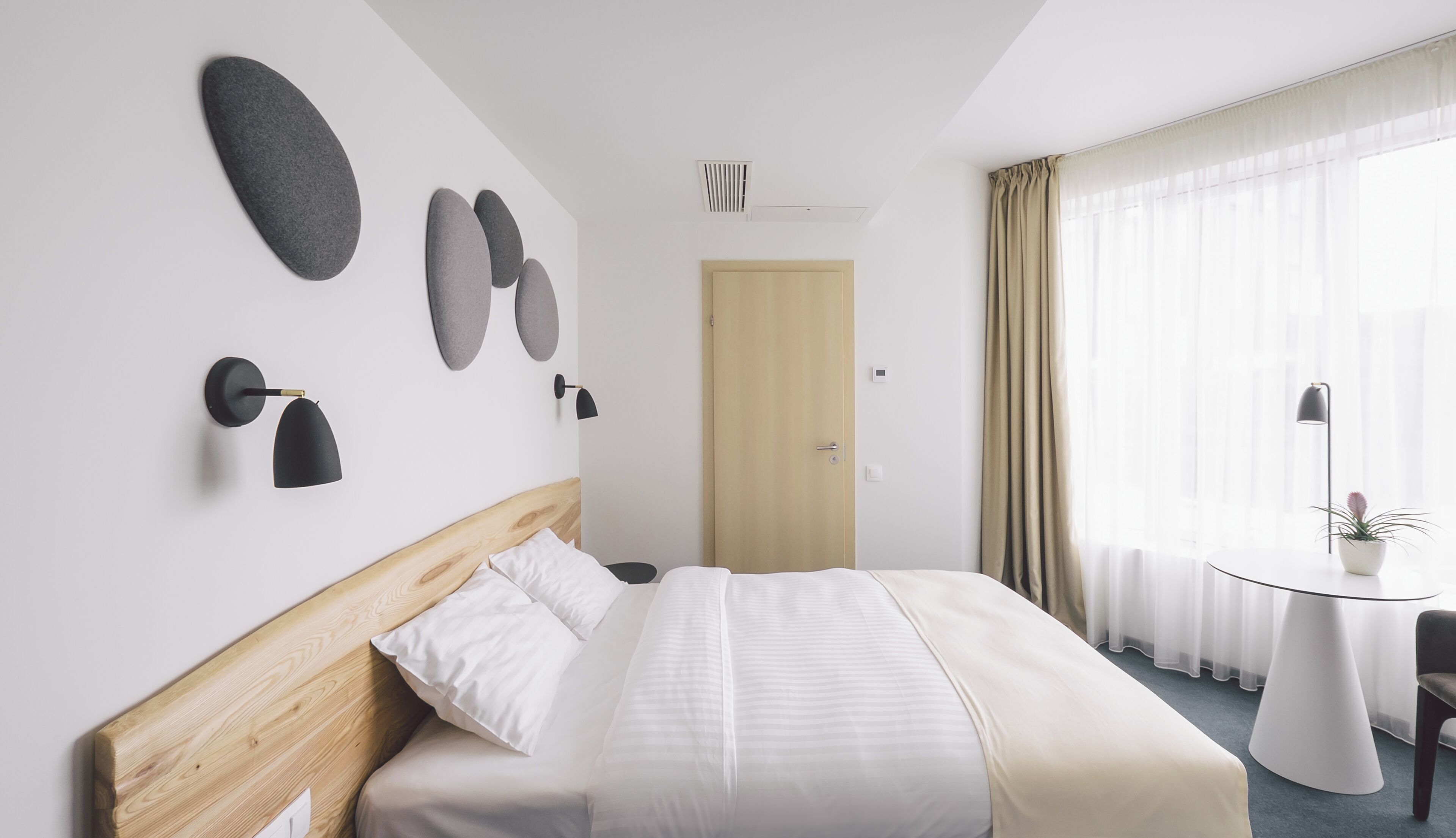 In-room safe, desk, laptop workspace, soundproofing