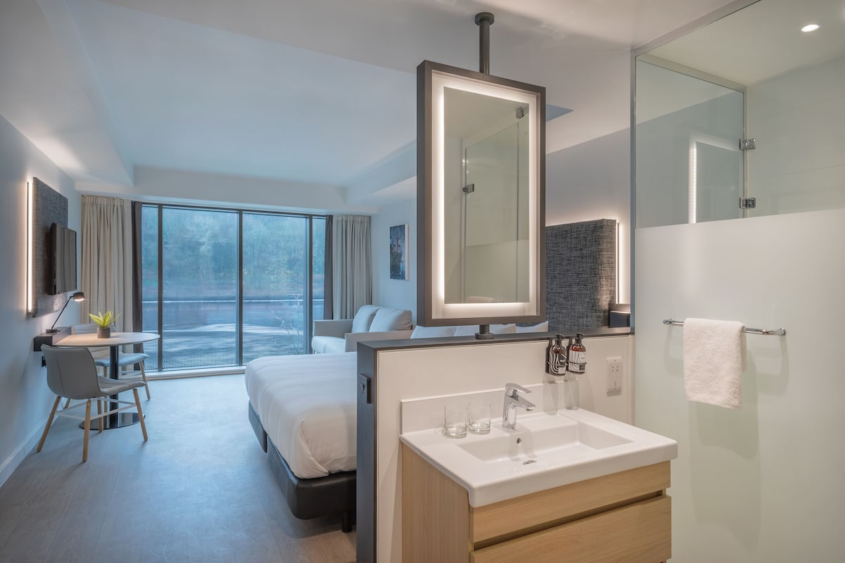 2 camere, copriletto in piuma, minibar con snack e bevande gratuite